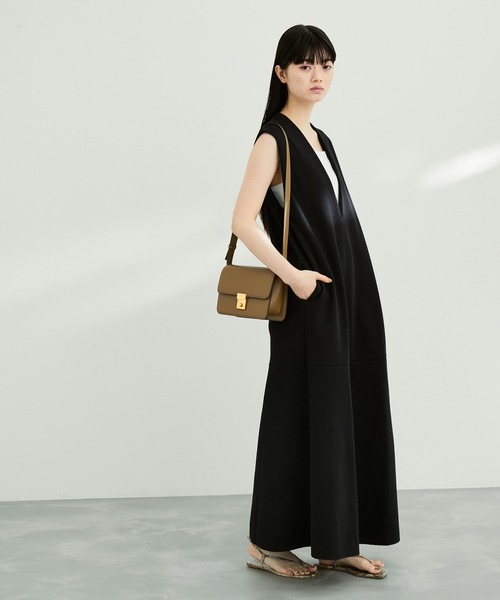 ADAM ET ROPE'（アダムエロペ）の「ワンポイントフラップショルダーバッグ（ショルダーバッグ・レディース・ブラック/ベージュ・FREE）」の8枚目の写真