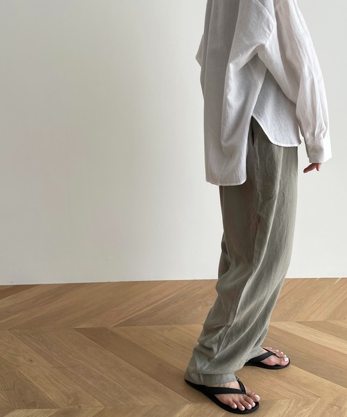 CANAL JEAN（キャナルジーン）の「El mar(エルマール) コットンリネンVネックシャツ（シャツ/ブラウス・レディース・ホワイト/チャコールグレー/ベージュ・ONE SIZE）」の5枚目の写真