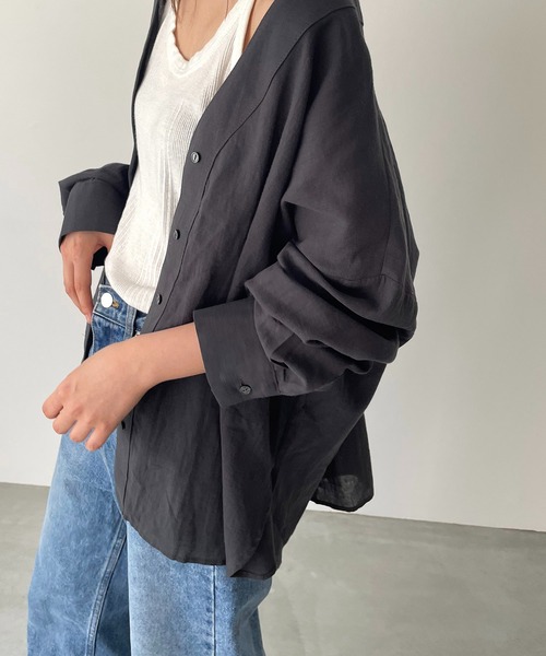 CANAL JEAN（キャナルジーン）の「El mar(エルマール) コットンリネンVネックシャツ（シャツ/ブラウス・レディース・ホワイト/チャコールグレー/ベージュ・ONE SIZE）」の7枚目の写真