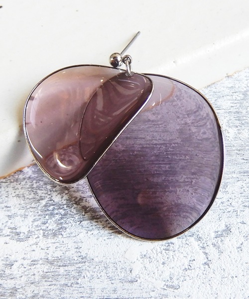 The Rule(ザルール)の「The Rule ザルール:片耳用 Amaranth pierced earring size:M 花ひらピアス M(ピアス(片耳用)・レディース・パープル/グレー/レッド/ブルー/グリーン/クリア/ベージュ/グレイッシュベージュ・FREE)」の7枚目の写真