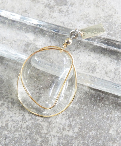 The Rule(ザルール)の「The Rule ザルール:片耳用 Amaranth pierced earring size:M 花ひらピアス M(ピアス(片耳用)・レディース・パープル/グレー/レッド/ブルー/グリーン/クリア/ベージュ/グレイッシュベージュ・FREE)」の1枚目の写真