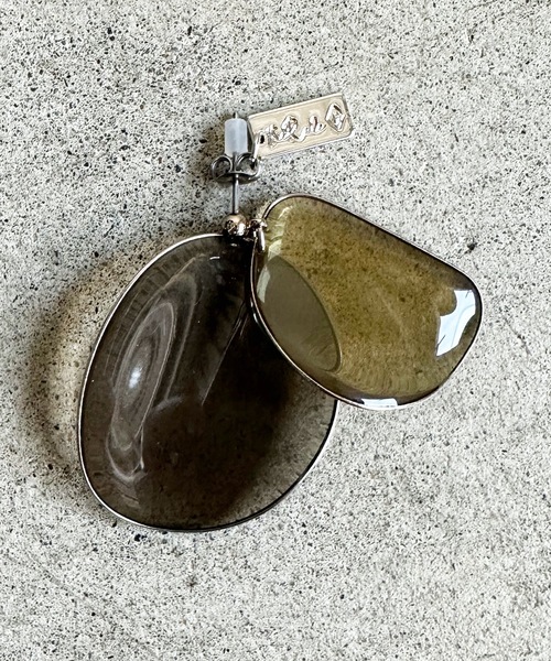 The Rule(ザルール)の「The Rule ザルール:片耳用 Amaranth pierced earring size:M 花ひらピアス M(ピアス(片耳用)・レディース・パープル/グレー/レッド/ブルー/グリーン/クリア/ベージュ/グレイッシュベージュ・FREE)」の13枚目の写真