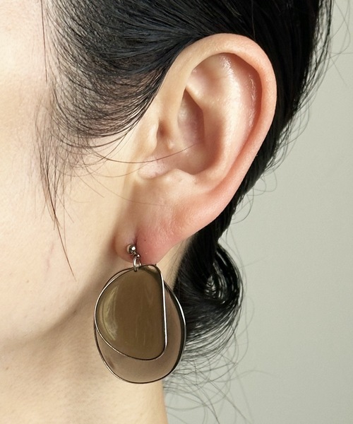 The Rule(ザルール)の「The Rule ザルール:片耳用 Amaranth pierced earring size:M 花ひらピアス M(ピアス(片耳用)・レディース・パープル/グレー/レッド/ブルー/グリーン/クリア/ベージュ/グレイッシュベージュ・FREE)」の14枚目の写真