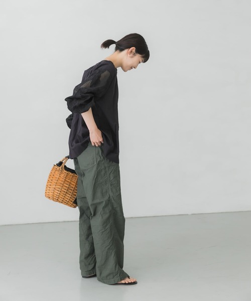 かぐれ（カグレ）の「メッシュ刺繍スリーブブラウス（シャツ/ブラウス・レディース・オフホワイト/ブルー/ブラック・FREE）」の14枚目の写真