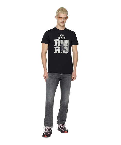 DIESEL(ディーゼル)の「メンズ 22FW デニムパンツ レギュラー ストレート(デニムパンツ・メンズ・ブラック・32inch/30inch/28inch/36inch/26inch/34inch)」の9枚目の写真