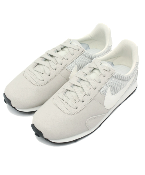 NIKE(ナイキ)の「【NIKE】スニーカー(スニーカー・レディース・ホワイト/ブルー/イエロー・24.5cm/23.5cm)」の2枚目の写真
