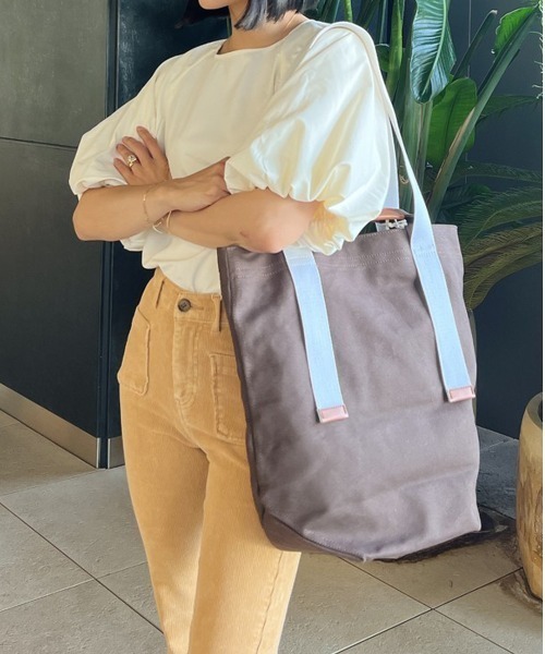 Vicente（ヴィセンテ）の「【Seagreen×Vicente】Cotton tote bag（トートバッグ・レディース・ブラウン/ネイビー/パープル・FREE）」の5枚目の写真