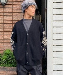 PENDLETON（ペンドルトン）の「PENDLETON/ペンドルトン Vネックカーディガン セーター/ネイティブ柄 ハーディング柄/スリーブロゴ バックロゴ 2575-0002（ニット/セーター・メンズ）」