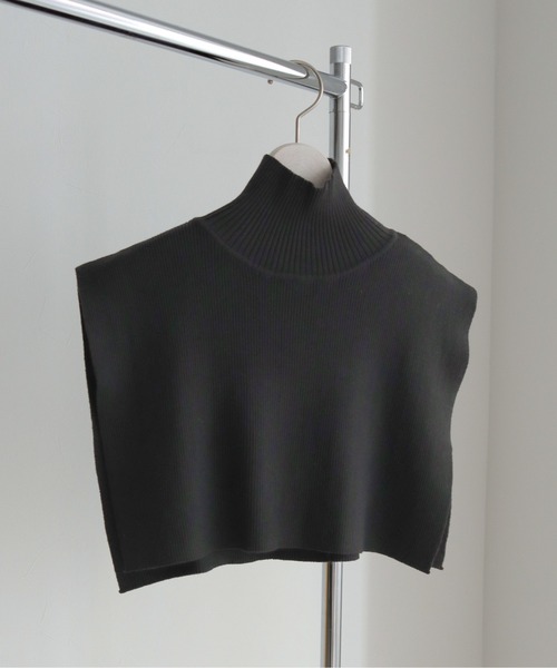 HER CLOSET（ハークローゼット）の「【HERCLOSET】ケープハイネックニット（付け襟・レディース・ホワイト/ブラック/グレイッシュベージュ・M）」の17枚目の写真