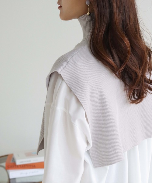 HER CLOSET（ハークローゼット）の「【HERCLOSET】ケープハイネックニット（付け襟・レディース・ホワイト/ブラック/グレイッシュベージュ・M）」の20枚目の写真