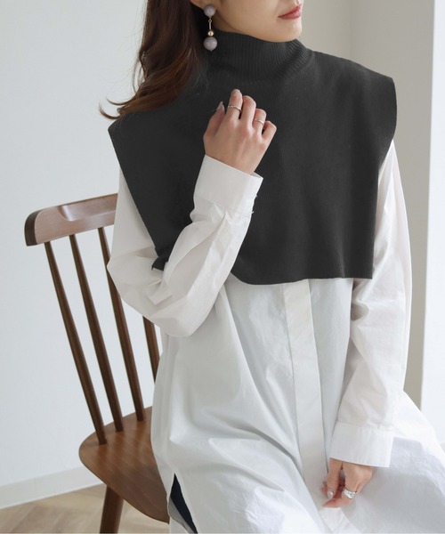 HER CLOSET（ハークローゼット）の「【HERCLOSET】ケープハイネックニット（付け襟・レディース・ホワイト/ブラック/グレイッシュベージュ・M）」の12枚目の写真