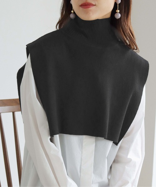 HER CLOSET（ハークローゼット）の「【HERCLOSET】ケープハイネックニット（付け襟・レディース・ホワイト/ブラック/グレイッシュベージュ・M）」の10枚目の写真