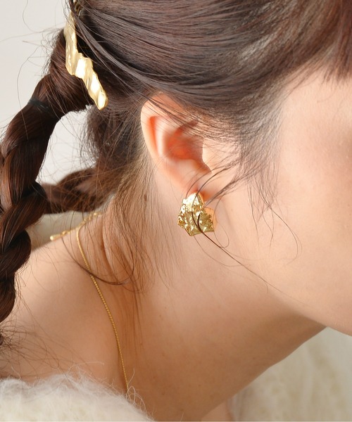 Monocoro toppi（モノコロトッピ）の「ニッケルフリー メタル 凸凹 ワンポイント ピアス（ピアス（両耳用）・レディース・シルバー/ゴールド・フリー）」の7枚目の写真