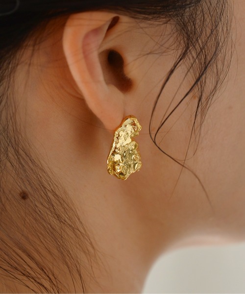 Monocoro toppi（モノコロトッピ）の「ニッケルフリー メタル 凸凹 ワンポイント ピアス（ピアス（両耳用）・レディース・シルバー/ゴールド・フリー）」の8枚目の写真