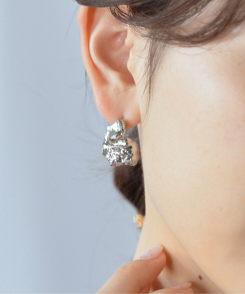 Monocoro toppi（モノコロトッピ）の「ニッケルフリー メタル 凸凹 ワンポイント ピアス（ピアス（両耳用）・レディース・シルバー/ゴールド・フリー）」の6枚目の写真