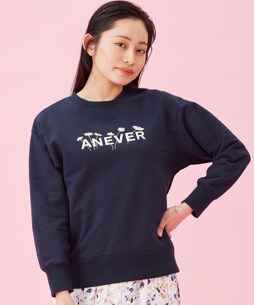 ANEVER（アンエバー）の「【洗える】フラワーエンブロイダリー ロゴ スウェット（スウェット・レディース・ライラック系/アイボリー系/ネイビー系・38）」の13枚目の写真