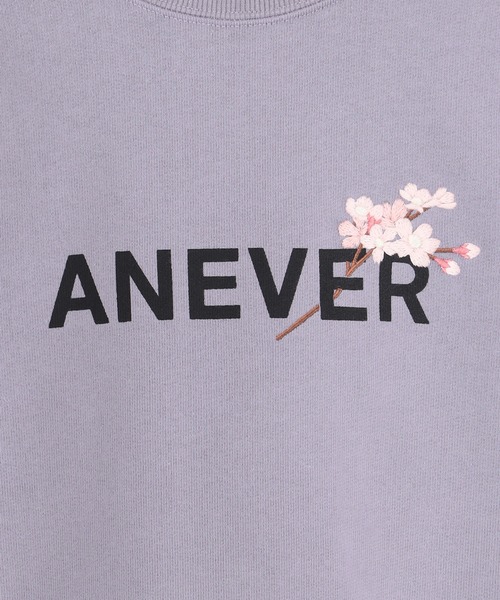 ANEVER（アンエバー）の「【洗える】フラワーエンブロイダリー ロゴ スウェット（スウェット・レディース・ライラック系/アイボリー系/ネイビー系・38）」の5枚目の写真