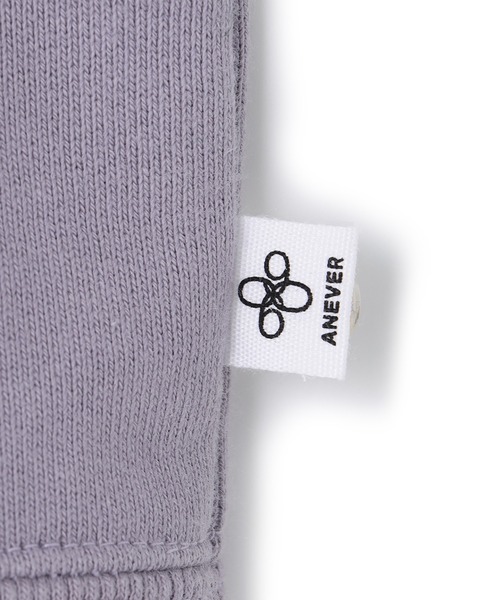 ANEVER（アンエバー）の「【洗える】フラワーエンブロイダリー ロゴ スウェット（スウェット・レディース・ライラック系/アイボリー系/ネイビー系・38）」の8枚目の写真