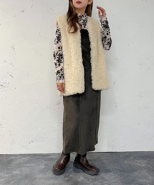 apres jour mignon(アプレジュールミニョン)の「ベロアナローキャミワンピース【ZOZOTOWN限定アイテム】(ワンピース・レディース・ブラック/ダークブラウン/グリーン系その他・MEDIUM/X-LARGE/SMALL)」の21枚目の写真