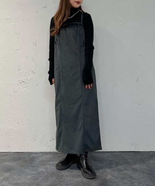 apres jour mignon(アプレジュールミニョン)の「ベロアナローキャミワンピース【ZOZOTOWN限定アイテム】(ワンピース・レディース・ブラック/ダークブラウン/グリーン系その他・MEDIUM/X-LARGE/SMALL)」の19枚目の写真