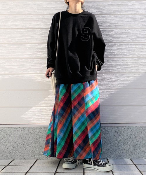 Q（キュー）の「No.9 刺繍スウェット（スウェット・レディース・ラベンダー/ベージュ/ブラック・MEDIUM）」の9枚目の写真