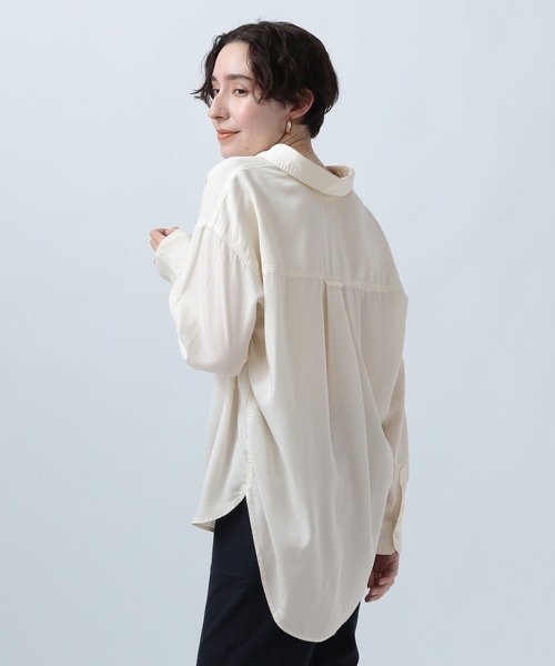 BAYFLOW(ベイフロー)の「ベーシックレギュラーシャツ(シャツ/ブラウス・レディース・パープル/ベージュ/アイボリー/ブルー・FREE)」の6枚目の写真