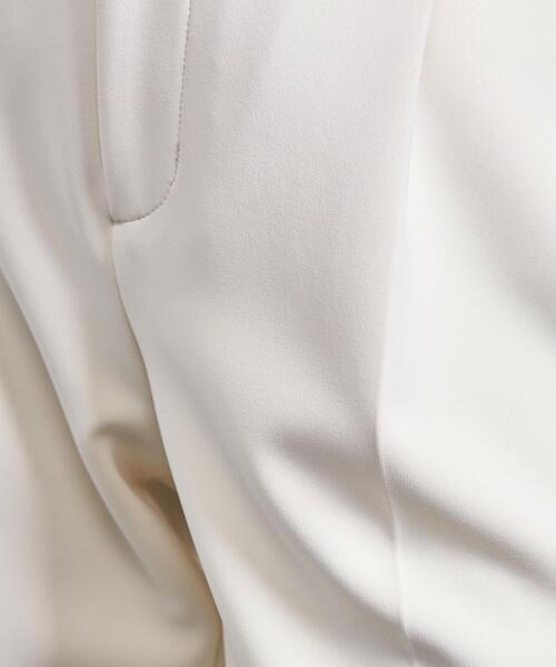 UNITED ARROWS（ユナイテッドアローズ）の「SPONGY タック テーパードパンツ（その他パンツ・レディース・ネイビー/オフホワイト/ブラック・34/38/40/36）」の11枚目の写真