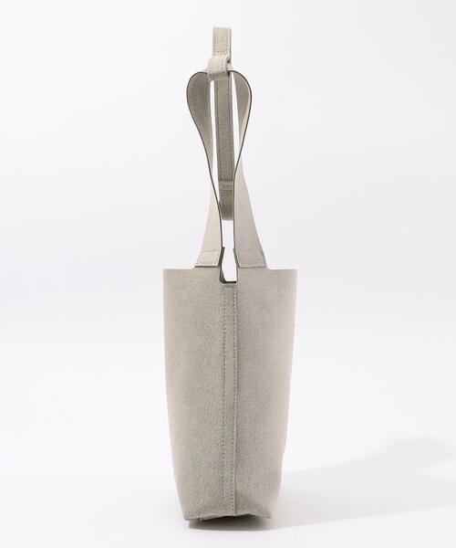 TOMORROWLAND （トゥモローランド）の「zsttu CONCH マイクロファイバースエード ショルダーバッグ（ショルダーバッグ・レディース・ライトグレー・FREE）」の3枚目の写真