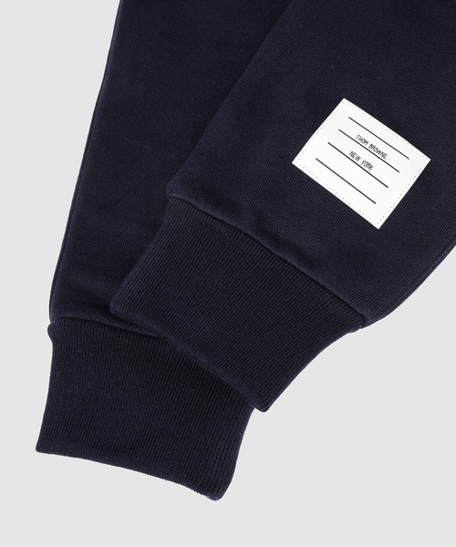 THOM BROWNE（トムブラウン）の「CLASSIC SWEATPANTS IN CLASSIC LOOP BACK W/ ENGINEERED 4 BAR（スウェットパンツ・レディース・ライトグレー/ネイビー・38/36）」の6枚目の写真