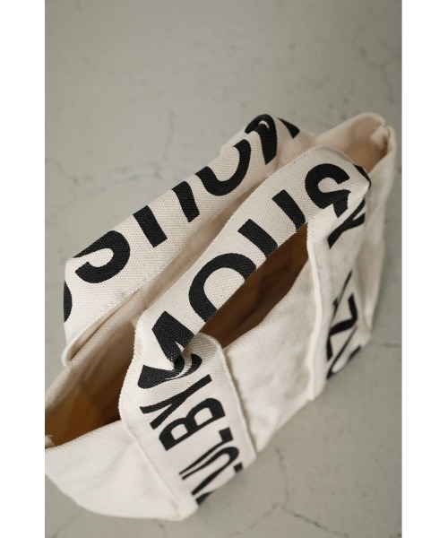 AZUL by moussy（アズールバイマウジー）の「AZUL LOGO CANVAS TOTE BAG/AZULロゴキャンバストートバッグ（トートバッグ・メンズ・ホワイト/ブラック/カーキ・FREE）」の7枚目の写真