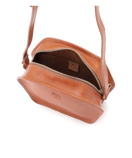 IL BISONTE(イルビゾンテ)の「IL BISONTE / ORIGINAL LEATHER / クロスボディバッグ(ショルダーバッグ・レディース・レッド/グリーン/ブラック/ナチュラル/ライトブラウン/グレー/ダークブラウン・FREE)」の12枚目の写真