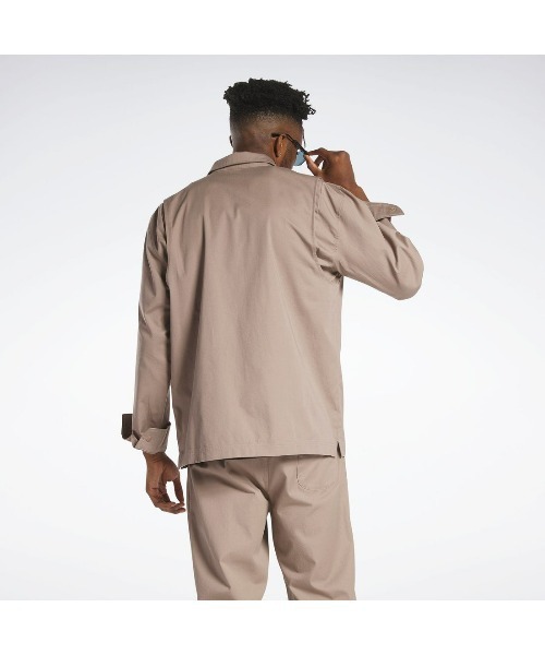 Reebok（リーボック）の「スケーター シャツ / CL SKATE SHIRT（シャツ/ブラウス・メンズ・ベージュ/グリーン・LARGE/MEDIUM/SMALL/XX-LARGE/XXX-LARGE/X-LARGE）」の6枚目の写真