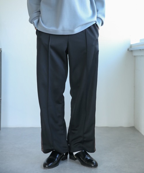 SENSE OF PLACE by URBAN RESEARCH（センスオブプレイスバイアーバンリサーチ）の「サイドライントラックパンツ（その他パンツ・メンズ・カーキ/ブラック・LARGE/MEDIUM）」の7枚目の写真