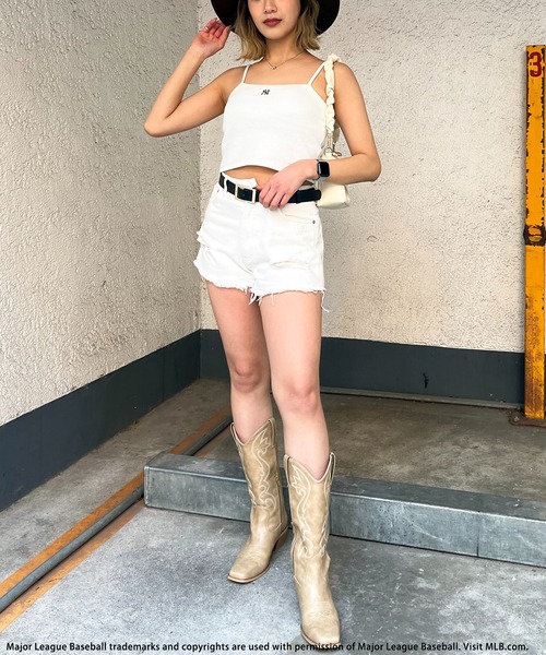 BACK TO THE FIELD（バック トゥー ザ フィールド）の「【MLB】ダメージデニムショートパンツ（デニムパンツ・レディース・インディゴブルー/ホワイト/サックスブルー/ブラック・SMALL/MEDIUM）」の8枚目の写真