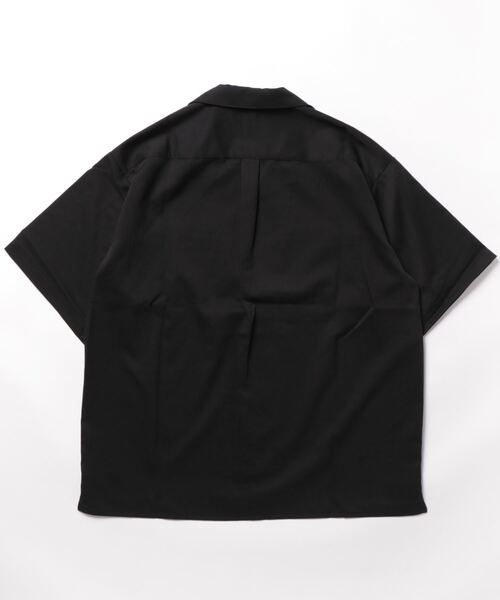THISIS(ディスイズ)の「メンズライク 両ポケット オープンカラーシャツ レディース(シャツ/ブラウス・レディース・オフホワイト/カーキ/ブラック/モカ/グリーン/ベージュ/サックスブルー・MEDIUM/X-LARGE/LARGE)」の8枚目の写真