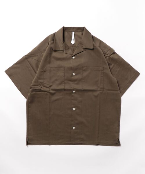 THISIS(ディスイズ)の「メンズライク 両ポケット オープンカラーシャツ レディース(シャツ/ブラウス・レディース・オフホワイト/カーキ/ブラック/モカ/グリーン/ベージュ/サックスブルー・MEDIUM/X-LARGE/LARGE)」の15枚目の写真