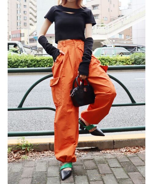 EVRIS（エヴリス）の「アームウォーマーショートトップス（Tシャツ/カットソー・レディース・レッド/ホワイト/ブラック・FREE）」の19枚目の写真