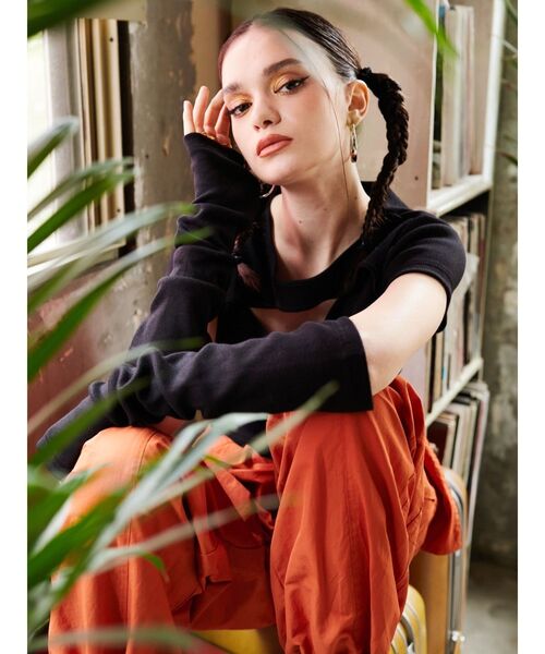 EVRIS（エヴリス）の「アームウォーマーショートトップス（Tシャツ/カットソー・レディース・レッド/ホワイト/ブラック・FREE）」の21枚目の写真