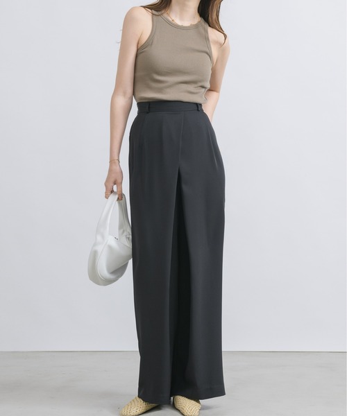 NEUNA（ヌナ）の「【涼し気でヘルシーな装い。】取り外し可能カップ付きアメスリトップス（タンクトップ・レディース・オリーブ/アイボリー/ブラック・FREE）」の16枚目の写真