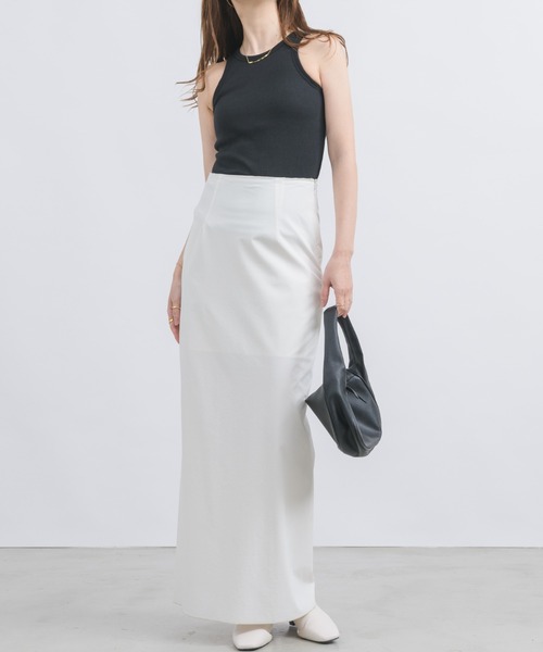 NEUNA（ヌナ）の「【涼し気でヘルシーな装い。】取り外し可能カップ付きアメスリトップス（タンクトップ・レディース・オリーブ/アイボリー/ブラック・FREE）」の11枚目の写真