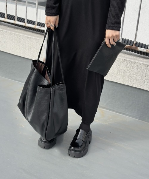 LVEU.（ラブユ.）の「【LVEU.】スクエアビッグトートバッグ / バッグ 鞄 BAG トート スクエア A4 通勤 通学 合皮 ブラック ZOZOTOWN限定（トートバッグ・レディース・ブラック・FREE）」の12枚目の写真