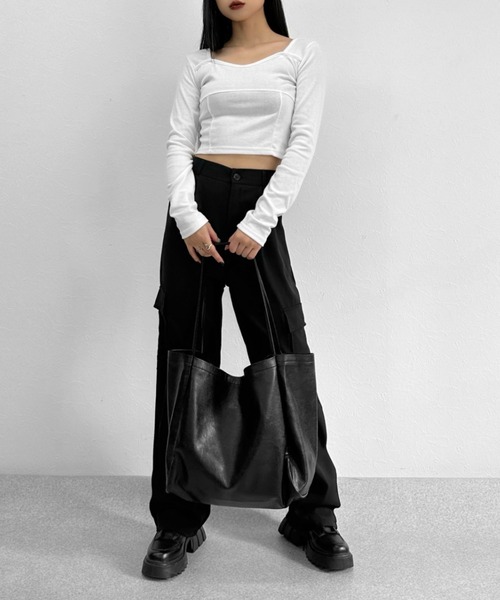 LVEU.（ラブユ.）の「【LVEU.】スクエアビッグトートバッグ / バッグ 鞄 BAG トート スクエア A4 通勤 通学 合皮 ブラック ZOZOTOWN限定（トートバッグ・レディース・ブラック・FREE）」の16枚目の写真