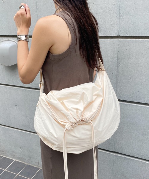 wears（ウェアーズ）の「【A4サイズ収納可】外ポケット付き
