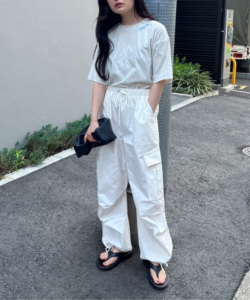 feepur（フェピュール）の「ドロストカーゴパラシュートパンツ（カーゴパンツ・レディース・ピンク/ブラック/オフホワイト・SMALL/MEDIUM）」の9枚目の写真