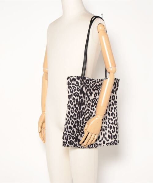 florist（フローリスト）の「【A4対応】スエードタッチレオパード柄トートバッグ（トートバッグ・レディース・ホワイト/イエロー/ライトブラウン・FREE）」の22枚目の写真