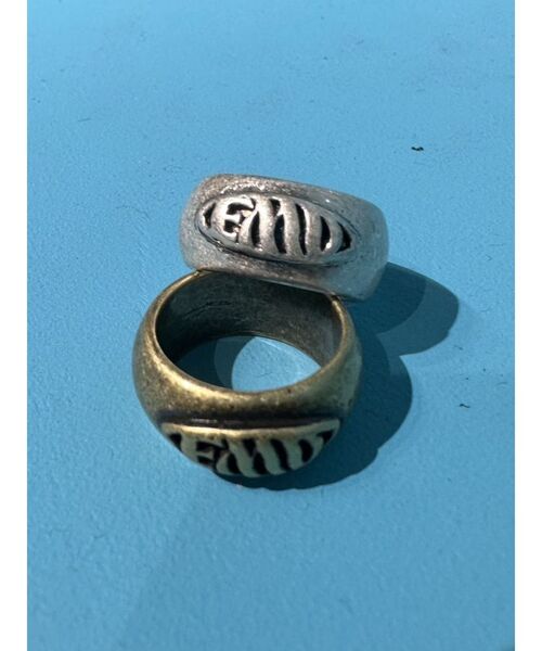 EMODA（エモダ）の「ヴィンテージタンクロゴリング（リング・レディース・シルバー/ゴールド・FREE）」の8枚目の写真