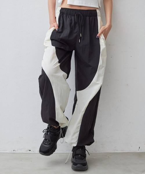 casane（カサネ）の「2wayバイカラーパンツ（その他パンツ・レディース・ブルー/ブラック・FREE）」の2枚目の写真