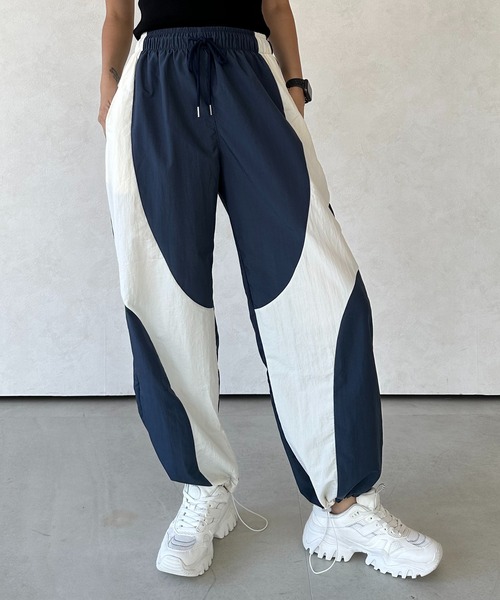 casane（カサネ）の「2wayバイカラーパンツ（その他パンツ・レディース・ブルー/ブラック・FREE）」の6枚目の写真
