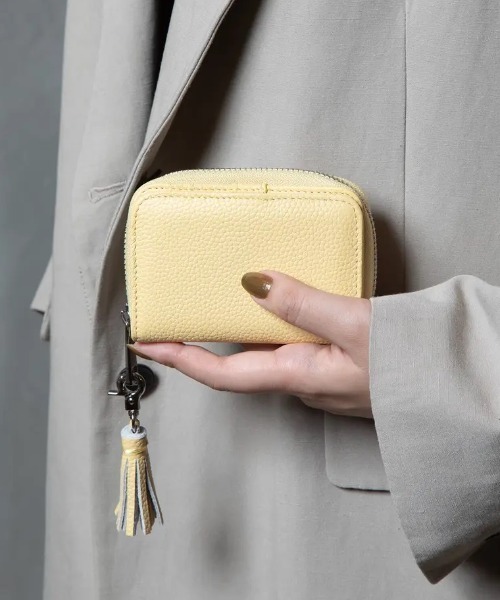 Beau're（ヴュレ）の「牛革ミニマムウォレット（財布・レディース・ブルー/イエロー/ベージュ/アイボリー・フリー）」の13枚目の写真