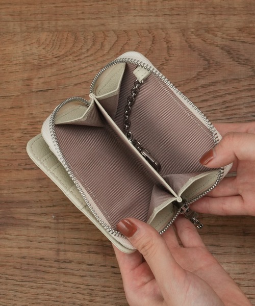 Beau're（ヴュレ）の「牛革ミニマムウォレット（財布・レディース・ブルー/イエロー/ベージュ/アイボリー・フリー）」の15枚目の写真